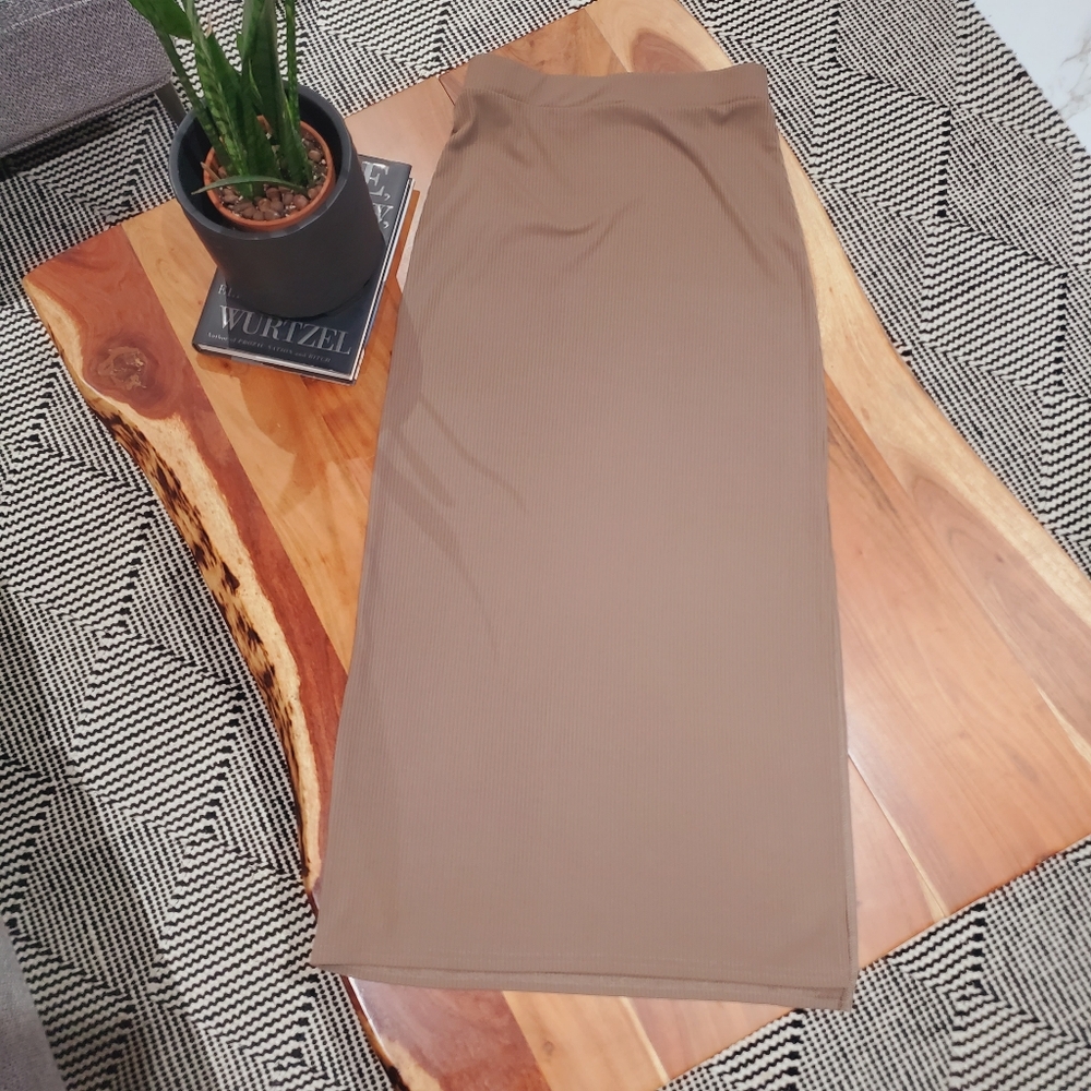 Ribbed Light Brown Highwaisted Slit Skirt